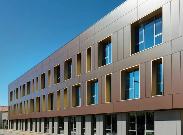 Вентилируемый фасад из керамогранита и монтаж НВФ